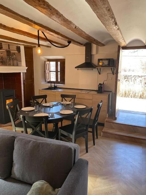 Acogedora Casa Con Patio-Parking Villa Albarracín Eksteriør billede