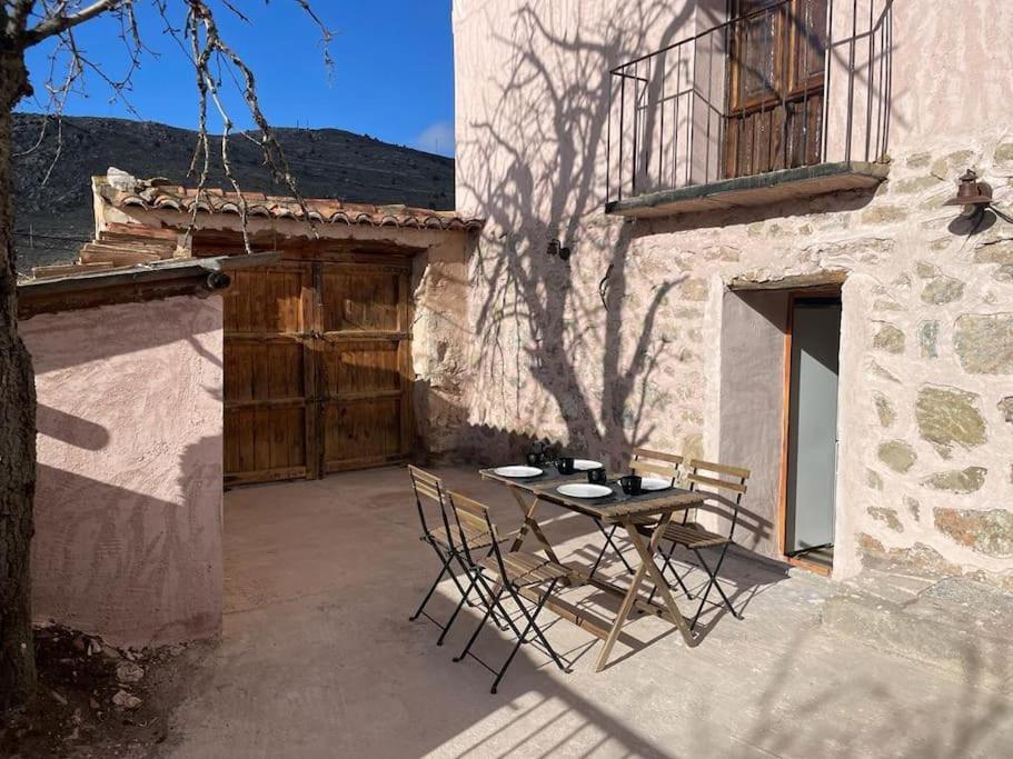 Acogedora Casa Con Patio-Parking Villa Albarracín Eksteriør billede